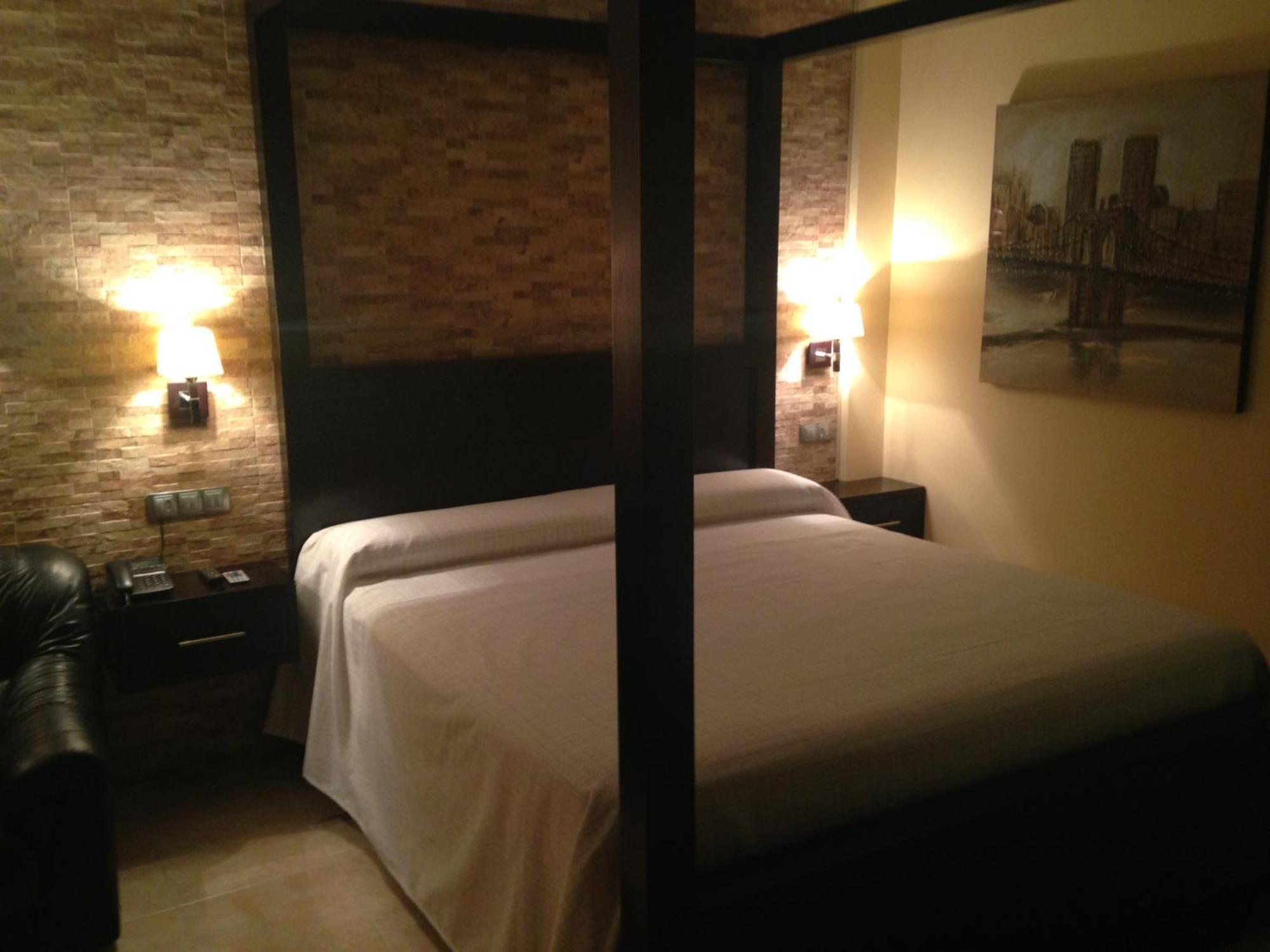 Hotel Don Juan Puente de Génave Rum bild